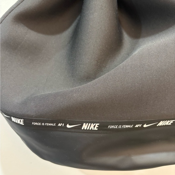 Nike Charcoal Drawstring Backpack. New without tags - Picture 2 of 3